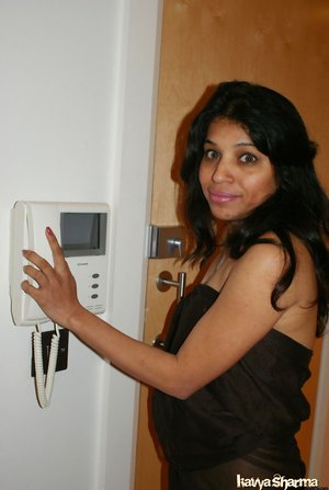 Kavya Sharma offers a free pic gallery with Kavya Sharma showing superb shape