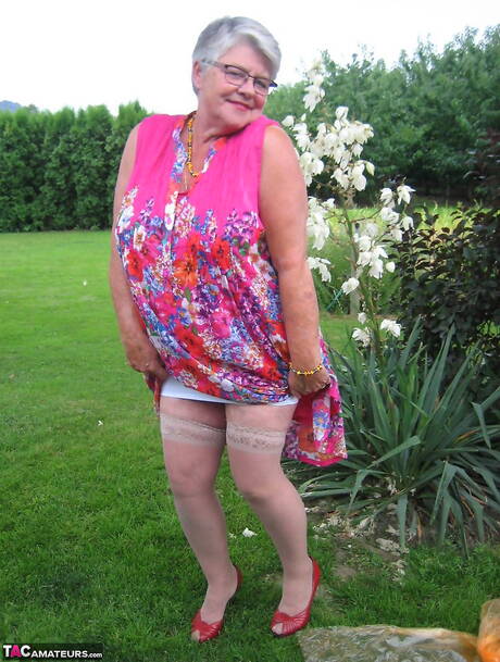 TAC Amateurs invite you to explore free pictures featuring Girdle Goddess xxx gallery 272054